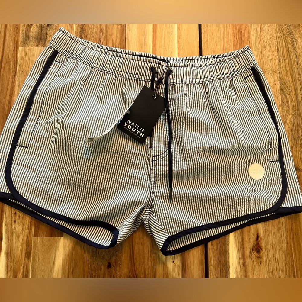Native Youth Navy & White Seersucker Swim Shorts Size 32 NWT